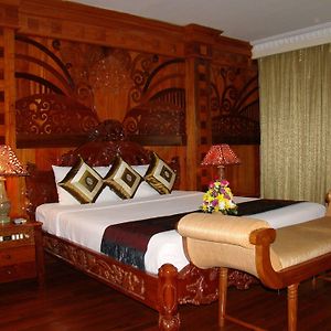 Grand King Suite